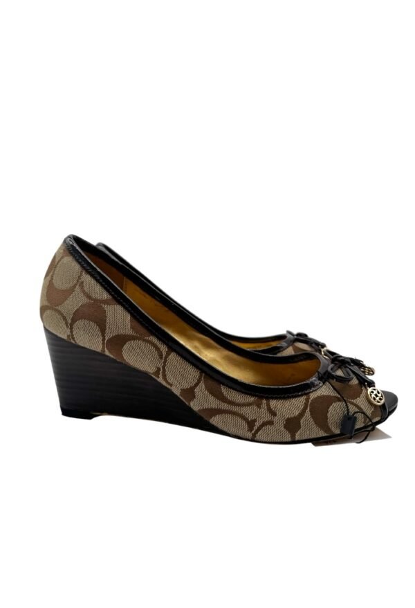 COACH - CHENESNUT PUMP KAKHI - Image 9